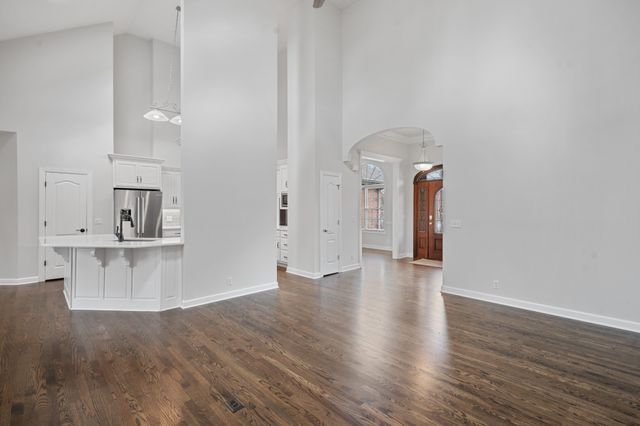 514 Lexington Dr, Lebanon, TN 37087