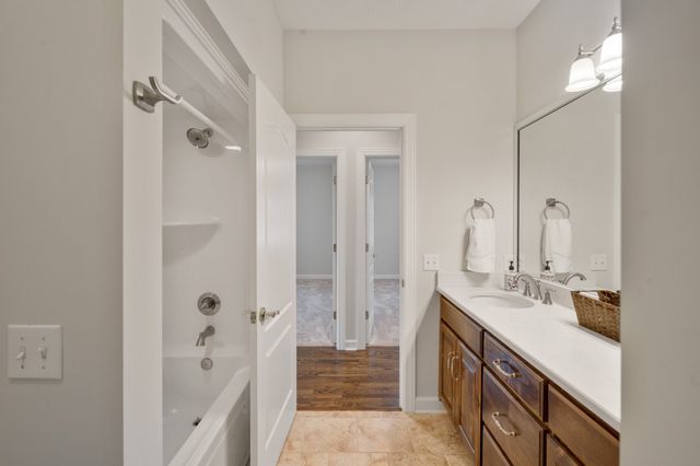 514 Lexington Dr, Lebanon, TN 37087