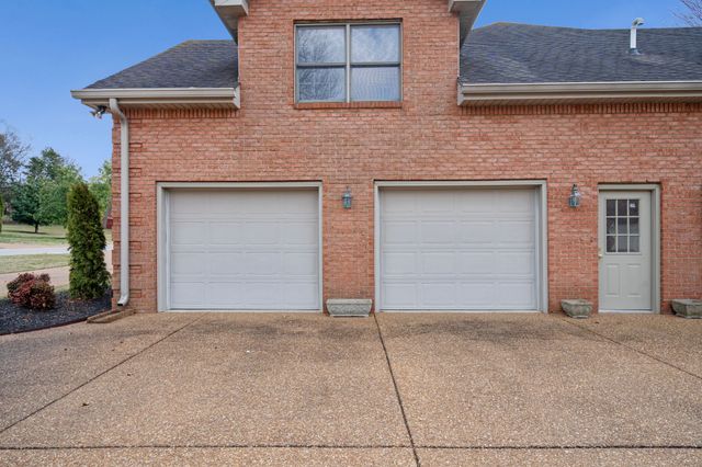 514 Lexington Dr, Lebanon, TN 37087