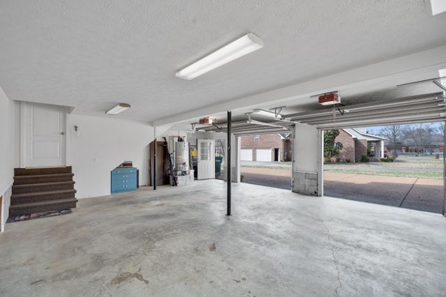 514 Lexington Dr, Lebanon, TN 37087