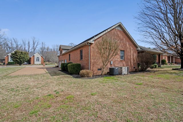 514 Lexington Dr, Lebanon, TN 37087