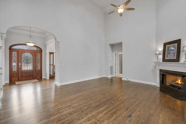 514 Lexington Dr, Lebanon, TN 37087