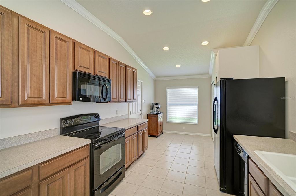Image 9 of property listing at 9947 52ND STREET E, Parrish, FL 34219