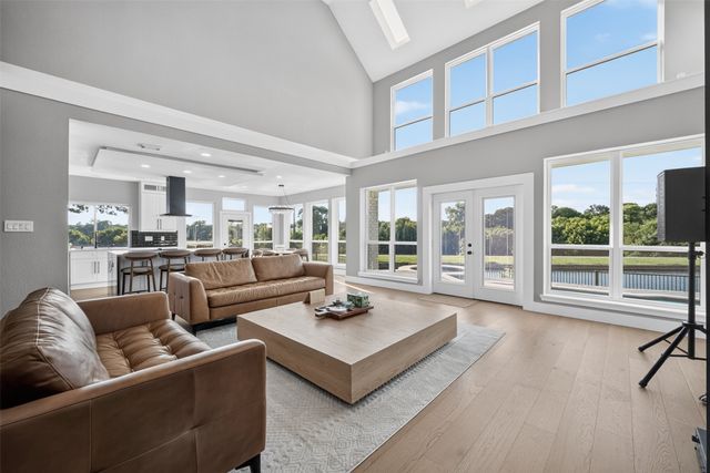 3007 Waterway Court, Arlington, TX 76012