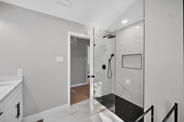 3007 Waterway Court, Arlington, TX 76012