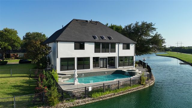 3007 Waterway Court, Arlington, TX 76012