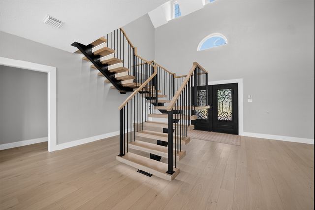 3007 Waterway Court, Arlington, TX 76012