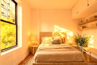 327 E 3rd Street 2E, New York (manhattan), NY 10009