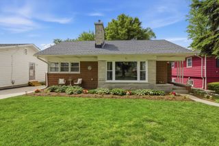 263 Hill Avenue, Glen Ellyn, IL 60137