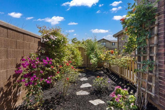 7152 Greenford Way, Roseville, CA 95747