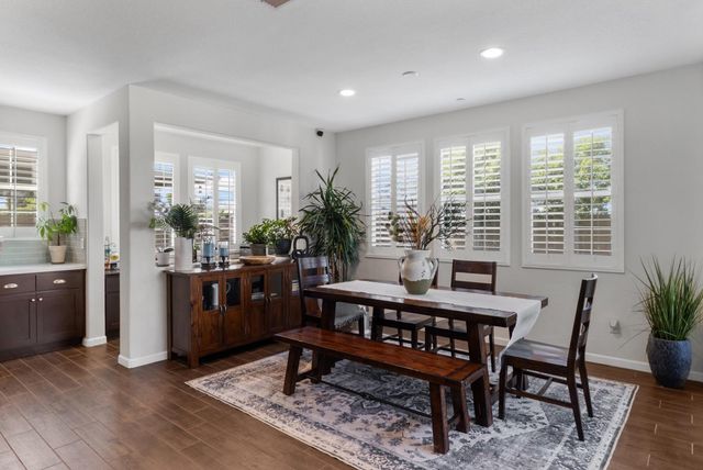 7152 Greenford Way, Roseville, CA 95747