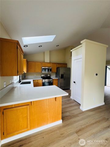 14116 SE 188th Way, Renton, WA 98058