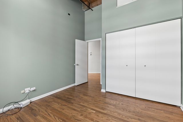 525 W Superior Street 325, Chicago, IL 60654