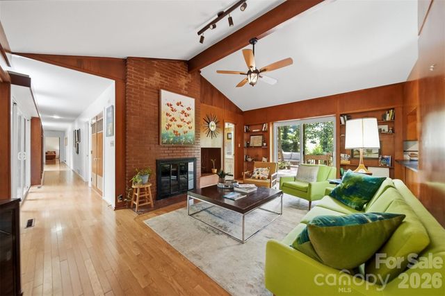 120 Woodland Drive, Morganton, NC 28655