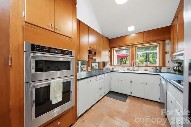 120 Woodland Drive, Morganton, NC 28655