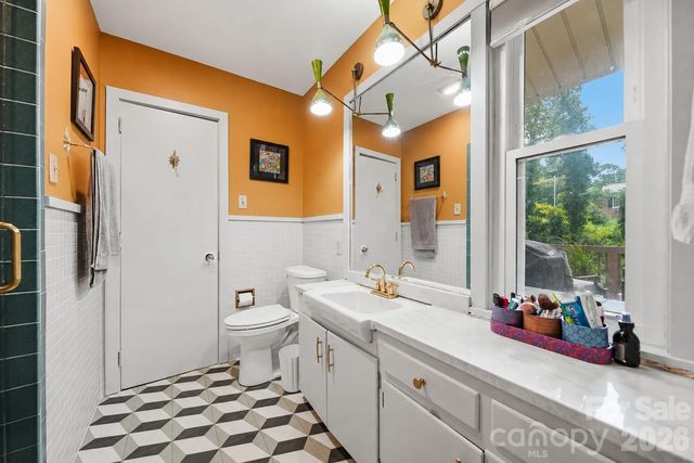 120 Woodland Drive, Morganton, NC 28655