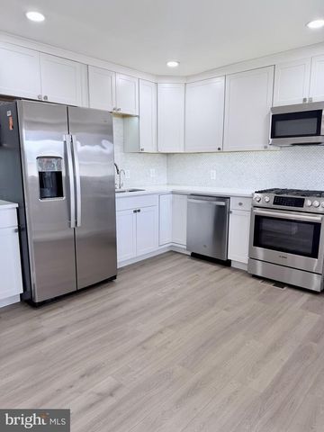 1300 NYE ST, Capitol Heights, MD 20743