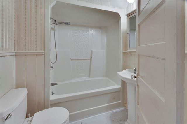 518 N ADELLE AVENUE, Deland, FL 32720