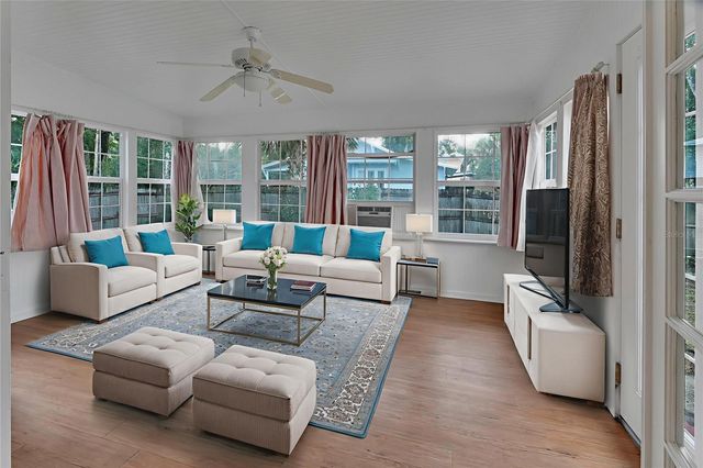 518 N ADELLE AVENUE, Deland, FL 32720