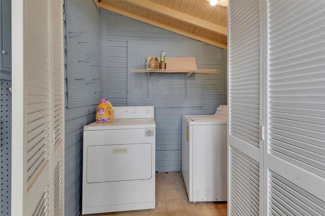 518 N ADELLE AVENUE, Deland, FL 32720