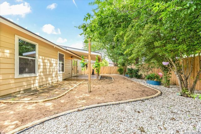123 Latigo Ln, Boerne, TX 78006