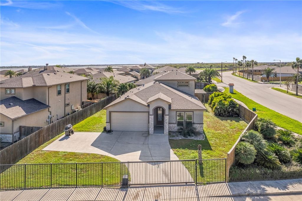 3101 Anchorage Dr, Corpus Christi, TX 78414