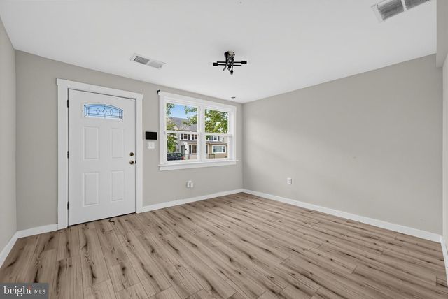 833 W 2ND ST, Florence, NJ 08518