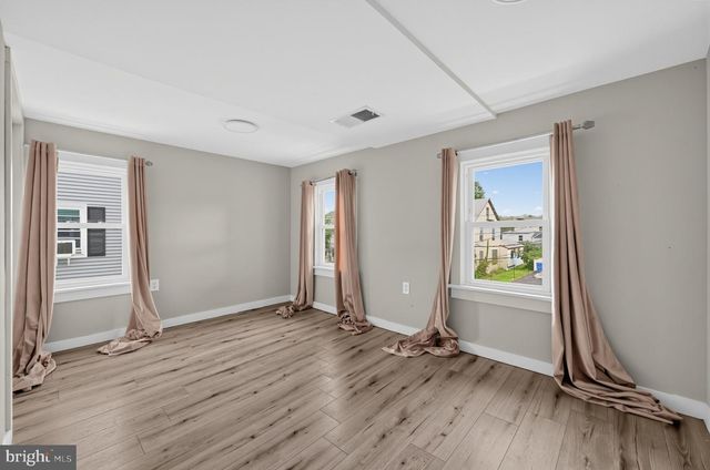 833 W 2ND ST, Florence, NJ 08518