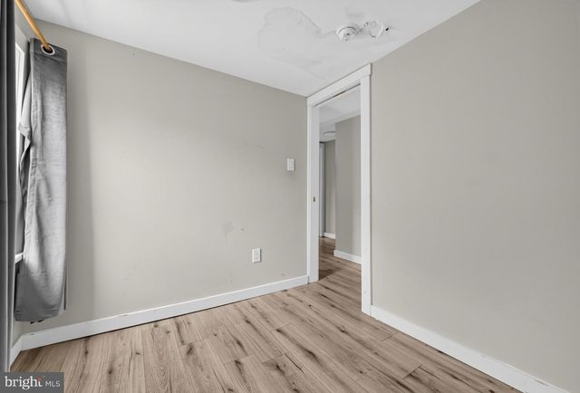833 W 2ND ST, Florence, NJ 08518
