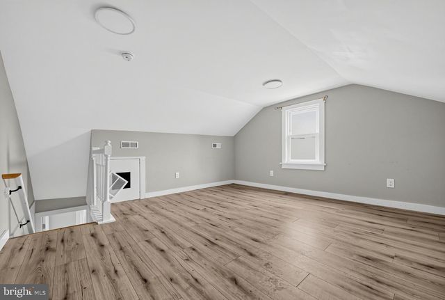833 W 2ND ST, Florence, NJ 08518