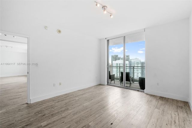 90 SW 3rd St 4203, Miami, FL 33130