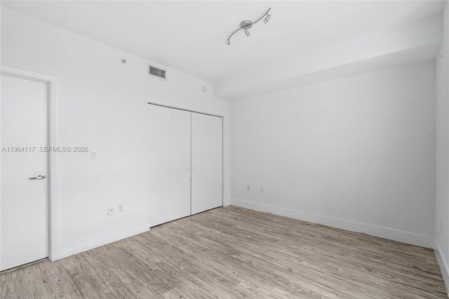 90 SW 3rd St 4203, Miami, FL 33130