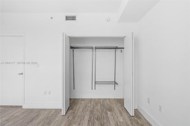 90 SW 3rd St 4203, Miami, FL 33130