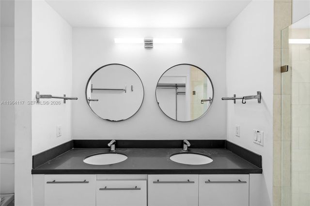 90 SW 3rd St 4203, Miami, FL 33130