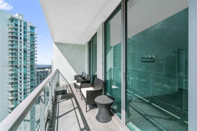 90 SW 3rd St 4203, Miami, FL 33130