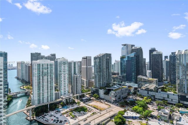 90 SW 3rd St 4203, Miami, FL 33130