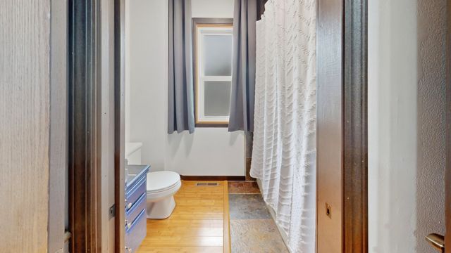 1108 Almond Drive, Aurora, IL 60506