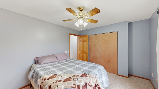 1108 Almond Drive, Aurora, IL 60506