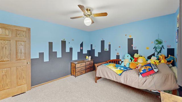 1108 Almond Drive, Aurora, IL 60506