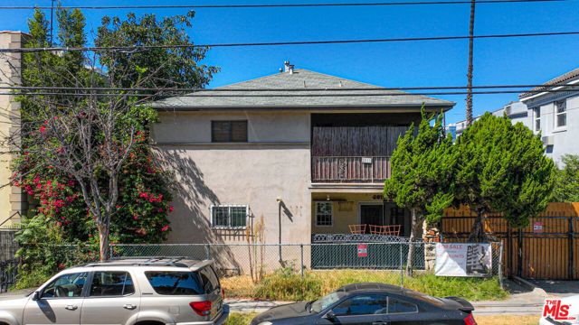 2811 San Marino Street, Los Angeles, CA 90006