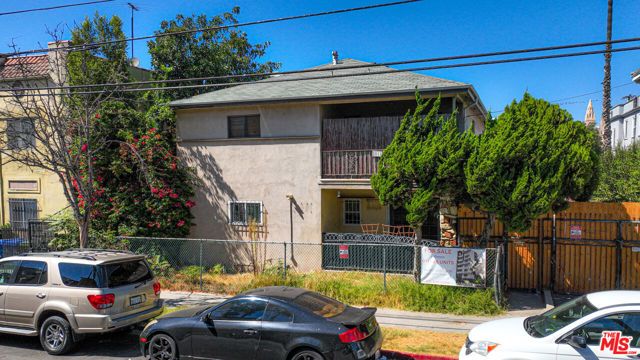 2811 San Marino Street, Los Angeles, CA 90006