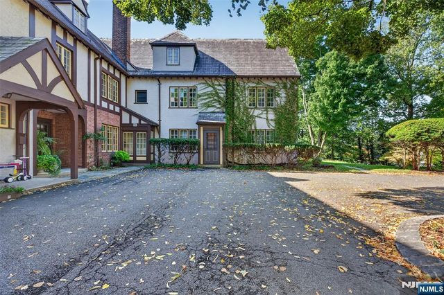 45 Dwight Place 8, Englewood, NJ 07631