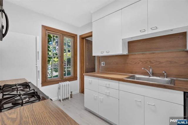 45 Dwight Place 8, Englewood, NJ 07631