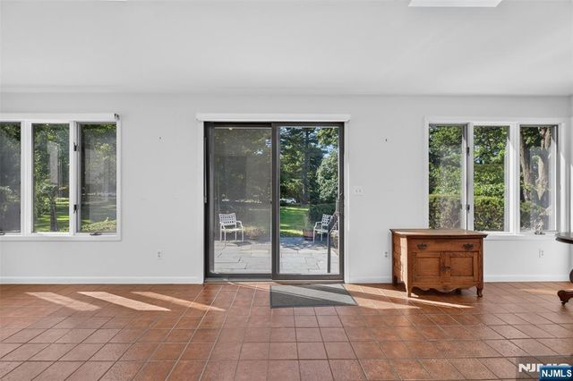 45 Dwight Place 8, Englewood, NJ 07631