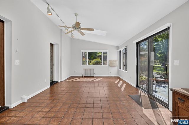 45 Dwight Place 8, Englewood, NJ 07631