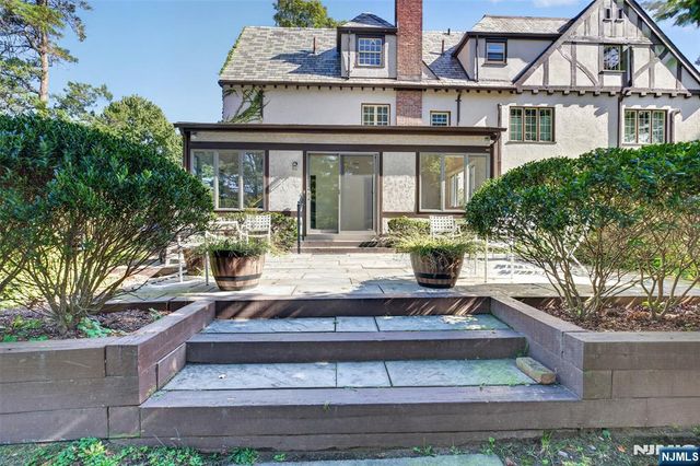 45 Dwight Place 8, Englewood, NJ 07631