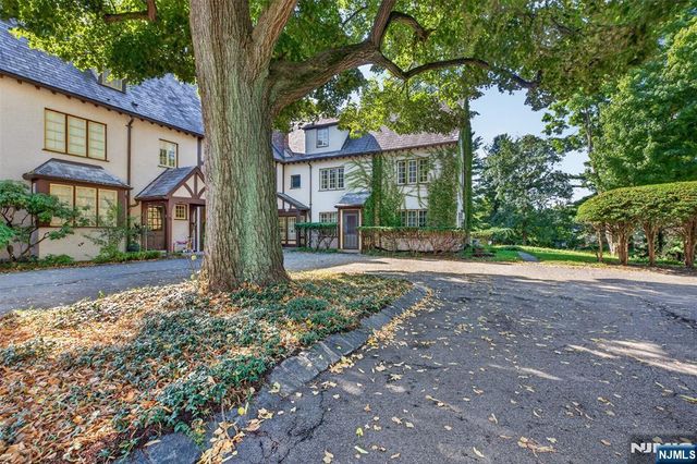 45 Dwight Place 8, Englewood, NJ 07631