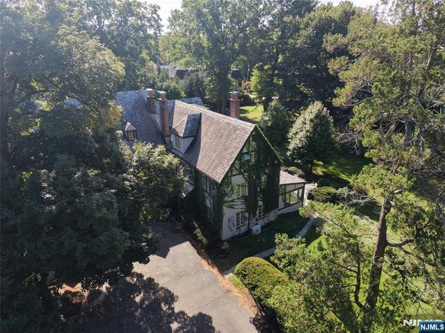 45 Dwight Place 8, Englewood, NJ 07631