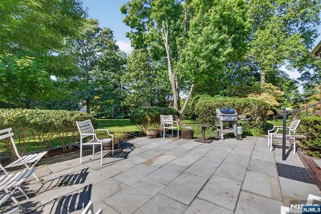 45 Dwight Place 8, Englewood, NJ 07631