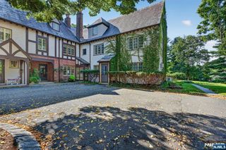 45 Dwight Place 8, Englewood, NJ 07631